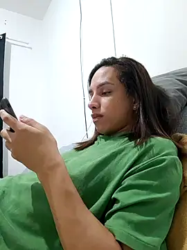 Snapshot of ofjuliaa chatting on May 20, 2026, 7:49 am ofjuliaa online show from May 20, 2026, 7:49 am
