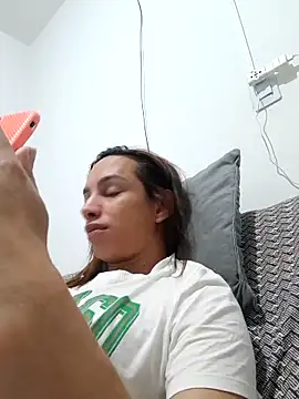 ofjuliaa online show from February 23, 2026, 8:09 pm