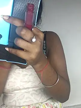 Snapshot of Royal-girl78 chatting on February 17, 2026, 3:53 pm Royal-girl78 online show from February 17, 2026, 3:53 pm