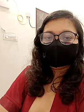 Snapshot of piryasharma005 chatting on January 14, 2026, 12:36 am piryasharma005 online show from January 14, 2026, 12:36 am