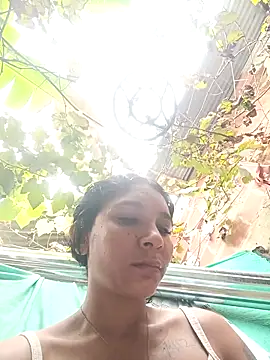 Snapshot of chikivivi- chatting on January 15, 2026, 12:52 pm chikivivi- online show from January 15, 2026, 12:52 pm