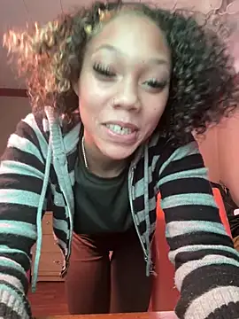 Snapshot of Tamiii420 chatting on February 11, 2026, 9:03 pm Tamiii420 online show from February 11, 2026, 9:03 pm