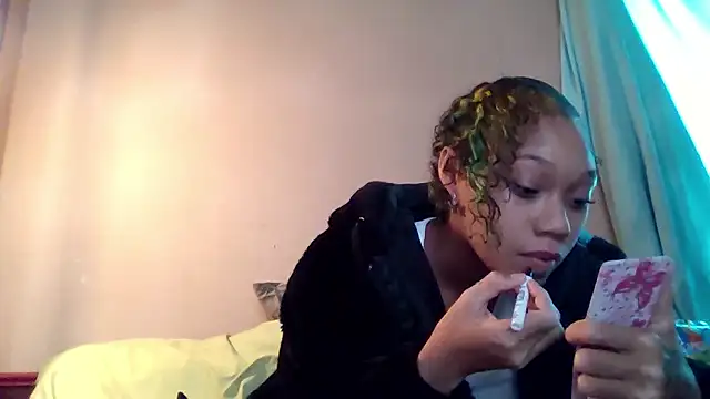 Snapshot of Tamiii420 chatting on January 7, 2026, 9:31 pm Tamiii420 online show from January 7, 2026, 9:31 pm