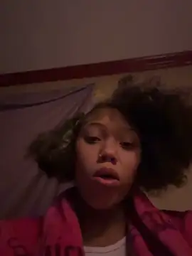 Snapshot of Tamiii420 chatting on February 2, 2026, 2:32 am Tamiii420 online show from February 2, 2026, 2:32 am