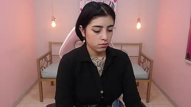 Snapshot of Adri_gomez_x chatting on March 3, 2026, 12:23 pm Adri gomez x online show from March 3, 2026, 12:23 pm