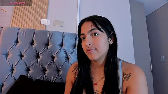 AlanaBlair  online show from February 5, 2026, 7:32 pm