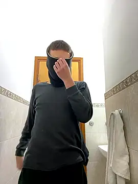 Snapshot of petiteyanel chatting on January 12, 2026, 10:58 pm petiteyanel online show from January 12, 2026, 10:58 pm