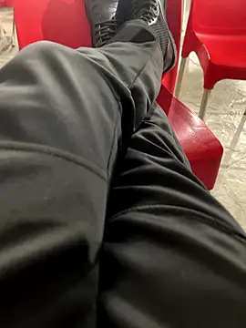 Snapshot of petiteyanel chatting on January 14, 2026, 12:14 am petiteyanel online show from January 14, 2026, 12:14 am