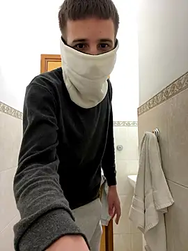 Snapshot of petiteyanel chatting on January 16, 2026, 11:42 pm petiteyanel online show from January 16, 2026, 11:42 pm