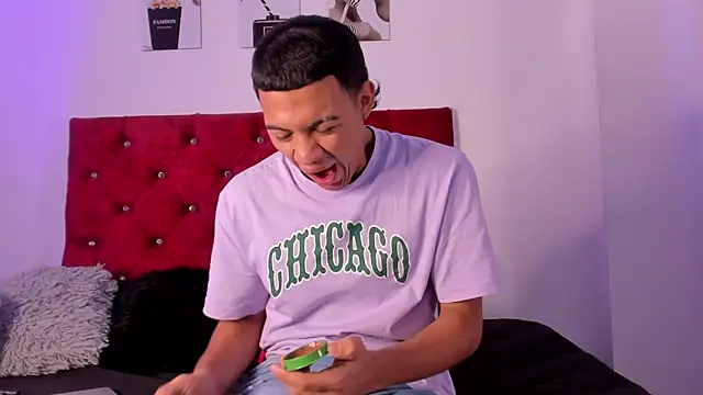 Liamsubtle01 online show from January 10, 2026, 11:27 am