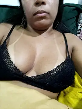 Snapshot of Indiafogosa23 chatting on January 10, 2026, 12:06 am Indiafogosa23 online show from January 10, 2026, 12:06 am