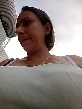 Snapshot of Andry-19 chatting on February 20, 2026, 9:39 pm Andry-19 online show from February 20, 2026, 9:39 pm