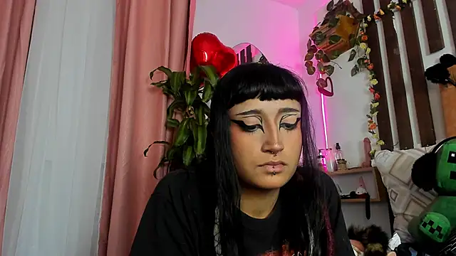 Snapshot of MeowMota_ chatting on February 28, 2026, 7:02 pm MeowMota online show from February 28, 2026, 7:02 pm