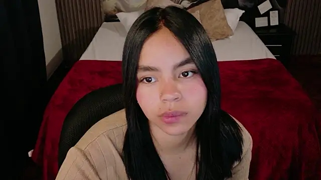 SofiaMante  online show from February 11, 2026, 9:47 pm