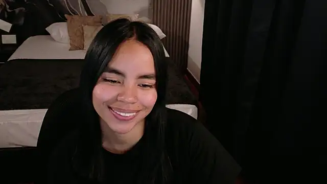 Snapshot of SofiaMante_ chatting on April 21, 2026, 1:42 am SofiaMante online show from April 21, 2026, 1:42 am