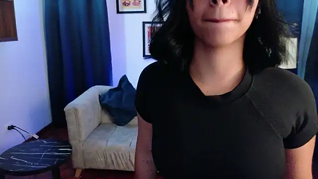 Snapshot of SofiaMante_ chatting on May 23, 2026, 1:04 am SofiaMante online show from May 23, 2026, 1:04 am