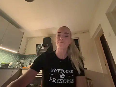 missconly online show from March 4, 2026, 12:40 am