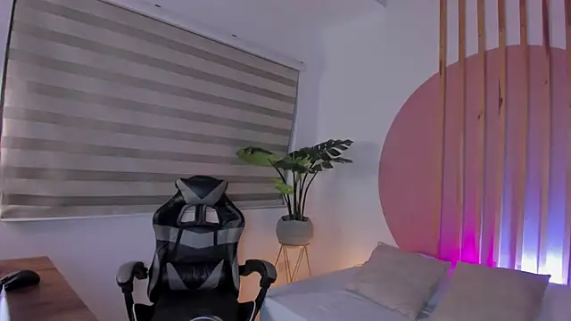 Snapshot of scarlett_rosse_x chatting on February 24, 2026, 2:01 am scarlett rosse x online show from February 24, 2026, 2:01 am