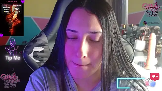 Snapshot of Mysticdooll69 chatting on January 13, 2026, 11:30 pm Mysticdooll69 online show from January 13, 2026, 11:30 pm