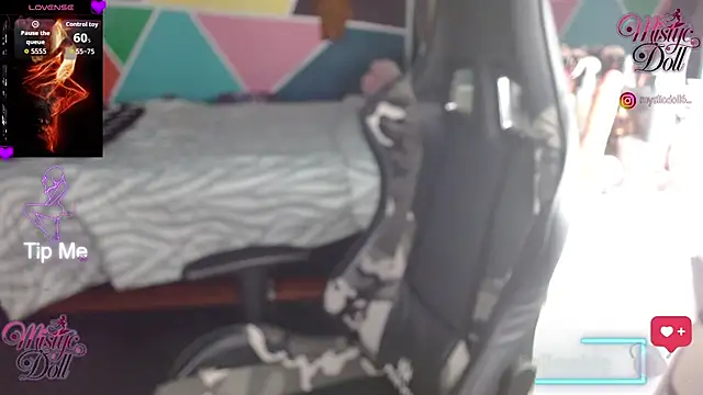 Snapshot of Mysticdooll69 chatting on January 14, 2026, 11:08 pm Mysticdooll69 online show from January 14, 2026, 11:08 pm