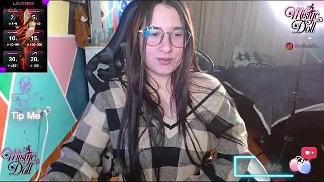 Snapshot of Mysticdooll69 chatting on May 12, 2026, 9:54 pm Mysticdooll69 online show from May 12, 2026, 9:54 pm