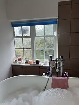 Snapshot of AliceDx chatting on February 21, 2026, 11:01 am AliceDx online show from February 21, 2026, 11:01 am