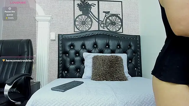 Snapshot of Riley_Reid_Milf chatting on January 19, 2026, 12:42 pm Riley Reid Milf online show from January 19, 2026, 12:42 pm