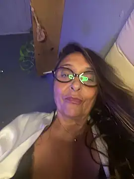 Snapshot of Annalua73 chatting on January 9, 2026, 3:30 pm Annalua73 online show from January 9, 2026, 3:30 pm