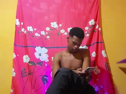 Snapshot of aunstin_mohamme chatting on February 7, 2026, 7:49 am aunstin mohamme online show from February 7, 2026, 7:49 am