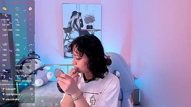 Snapshot of Acid_bounze chatting on February 21, 2026, 1:13 pm Acid bounze online show from February 21, 2026, 1:13 pm