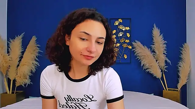 Snapshot of RIANA_SI chatting on January 10, 2026, 5:41 pm RIANA SI online show from January 10, 2026, 5:41 pm