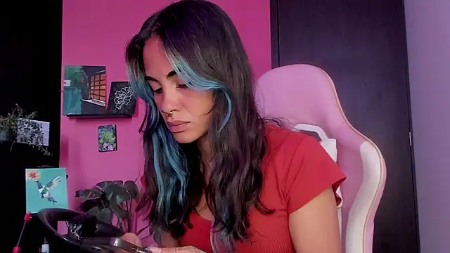 Snapshot of azula_lillet chatting on March 4, 2026, 9:11 pm azula lillet online show from March 4, 2026, 9:11 pm