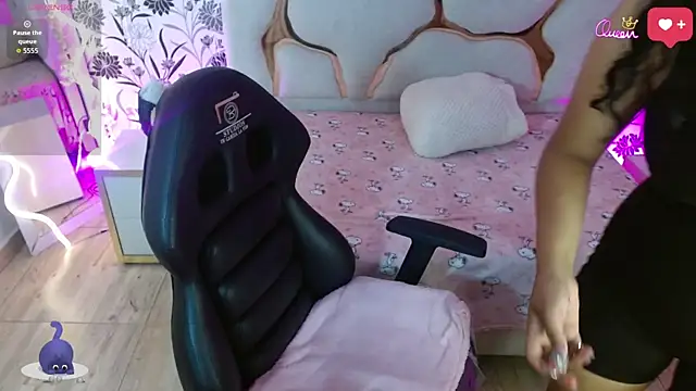 TATTI TAY online show from February 24, 2026, 7:26 pm