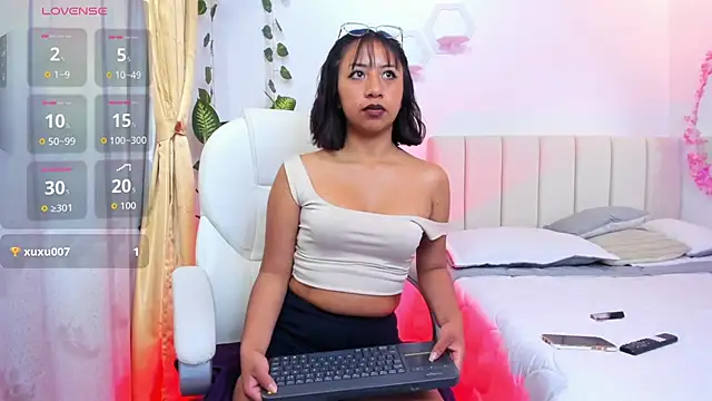 Snapshot of emily7_ chatting on January 7, 2026, 6:35 pm emily7 online show from January 7, 2026, 6:35 pm