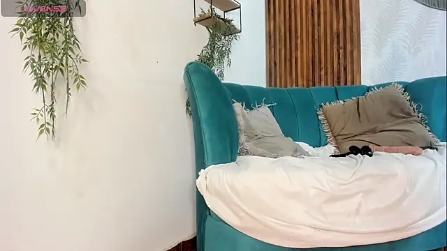 Nicki Ripperton online show from March 21, 2026, 4:03 am