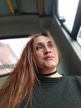 Snapshot of Alejandra_N chatting on June 18, 2026, 7:41 pm Alejandra N online show from June 18, 2026, 7:41 pm