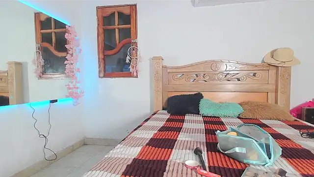 Snapshot of bratz_glloe chatting on March 31, 2026, 2:46 am bratz glloe online show from March 31, 2026, 2:46 am