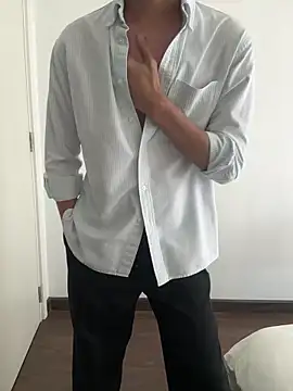 Dickieplay001 online show from April 5, 2026, 6:20 am