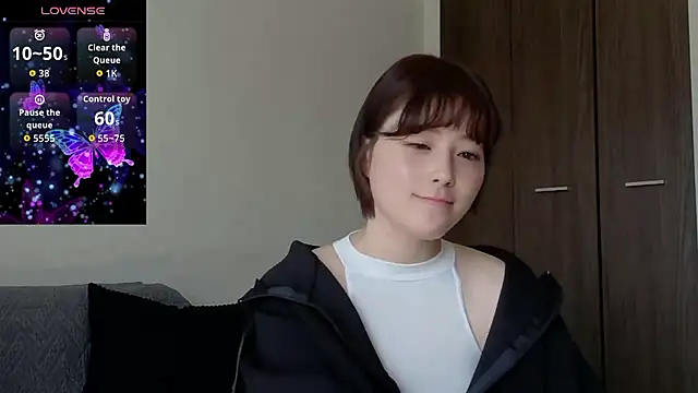 Snapshot of isshiki00 chatting on March 1, 2026, 4:12 am isshiki00 online show from March 1, 2026, 4:12 am