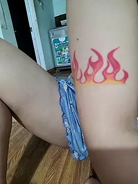 Snapshot of -LunaLust chatting on March 5, 2026, 2:08 am -LunaLust online show from March 5, 2026, 2:08 am