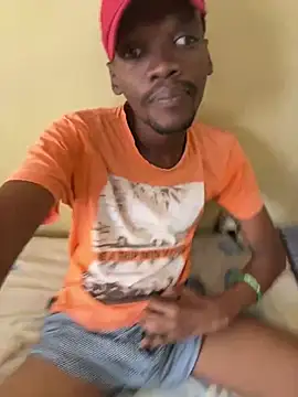 Snapshot of BigAndBeaut chatting on March 12, 2026, 11:36 am BigAndBeaut online show from March 12, 2026, 11:36 am