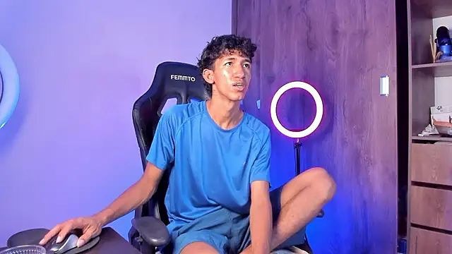 Snapshot of neitan_miller_ chatting on February 5, 2026, 3:57 am neitan miller online show from February 5, 2026, 3:57 am