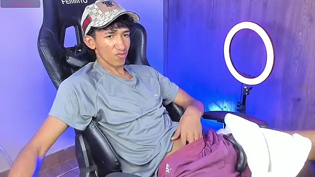 Snapshot of neitan_miller_ chatting on January 11, 2026, 2:07 am neitan miller online show from January 11, 2026, 2:07 am