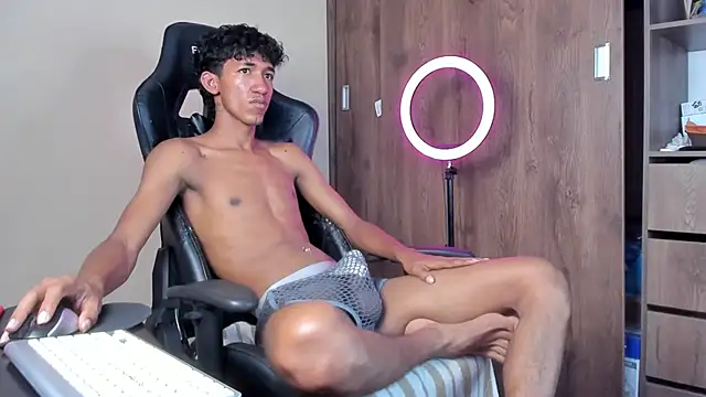 Snapshot of neitan_miller_ chatting on February 5, 2026, 4:03 pm neitan miller online show from February 5, 2026, 4:03 pm