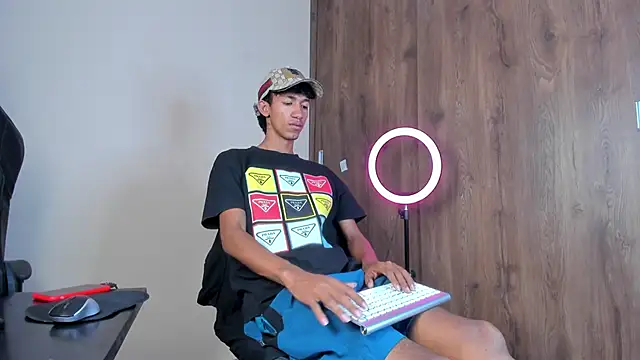 Snapshot of neitan_miller_ chatting on February 14, 2026, 3:12 pm neitan miller online show from February 14, 2026, 3:12 pm