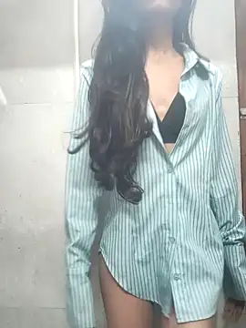 xoxoashi online show from February 12, 2026, 7:13 pm