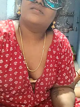 Snapshot of divyasree1431 chatting on February 27, 2026, 5:57 pm divyasree1431 online show from February 27, 2026, 5:57 pm