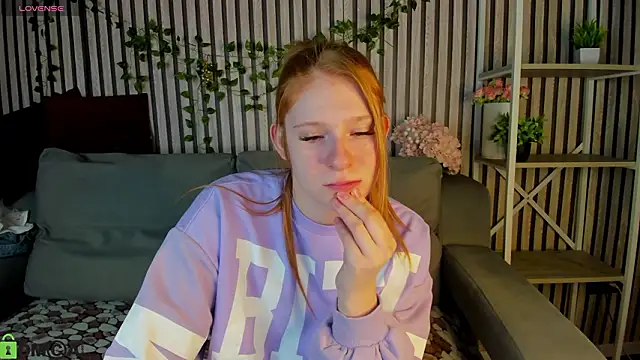 Snapshot of Sally_Ange1 chatting on February 16, 2026, 9:19 am Sally Ange1 online show from February 16, 2026, 9:19 am