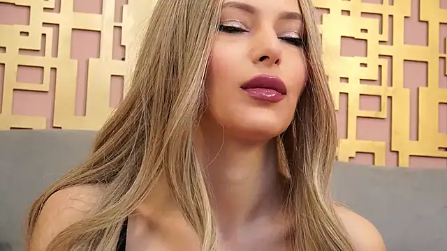 Snapshot of BellaNoirX chatting on February 12, 2026, 7:52 am BellaNoirX online show from February 12, 2026, 7:52 am