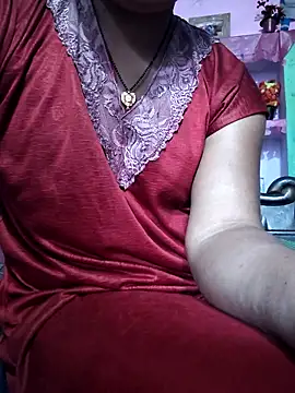 Nilam cute online show from April 17, 2026, 4:04 am